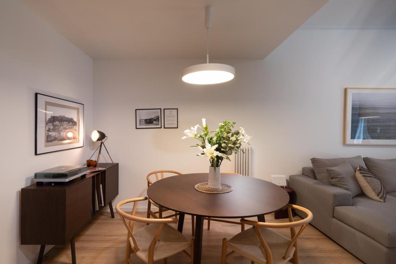 Unique 2 Bedrooms Apartment, Steps To Plaka And City Center Atenas Exterior foto