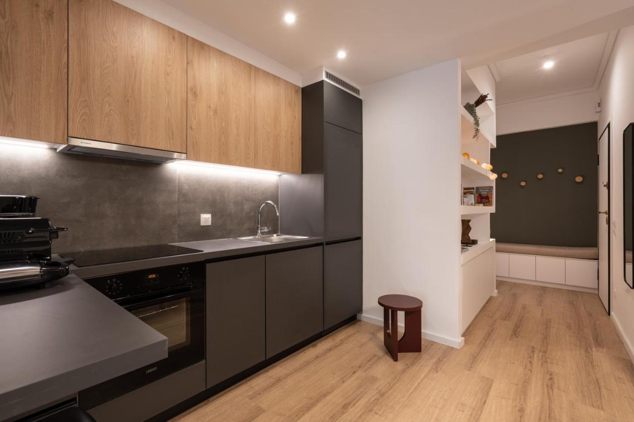 Unique 2 Bedrooms Apartment, Steps To Plaka And City Center Atenas Exterior foto