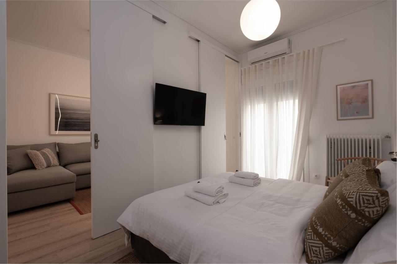 Unique 2 Bedrooms Apartment, Steps To Plaka And City Center Atenas Exterior foto