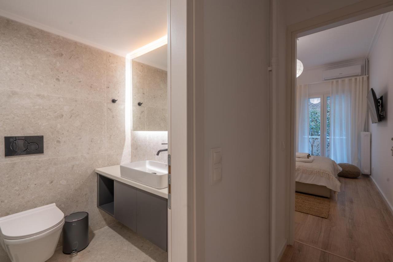 Unique 2 Bedrooms Apartment, Steps To Plaka And City Center Atenas Exterior foto