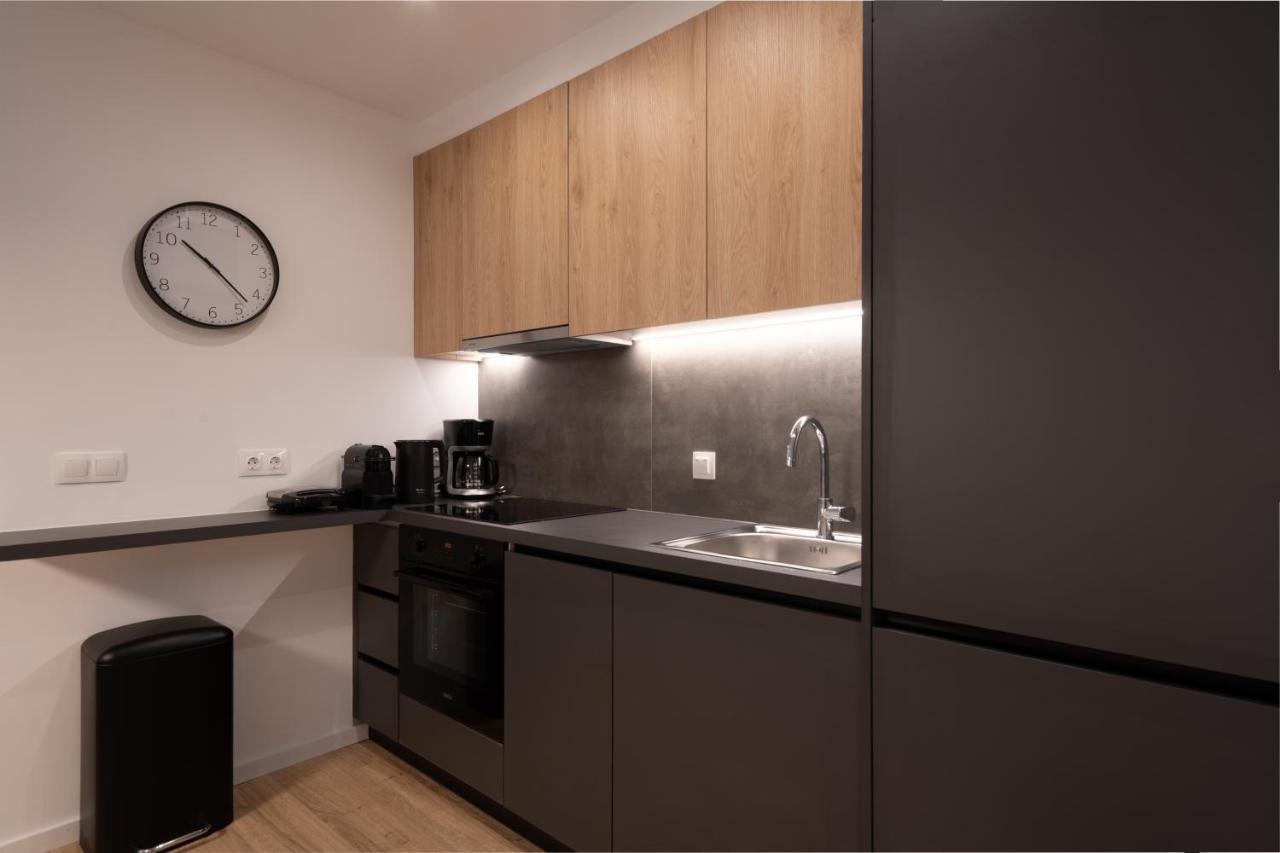 Unique 2 Bedrooms Apartment, Steps To Plaka And City Center Atenas Exterior foto