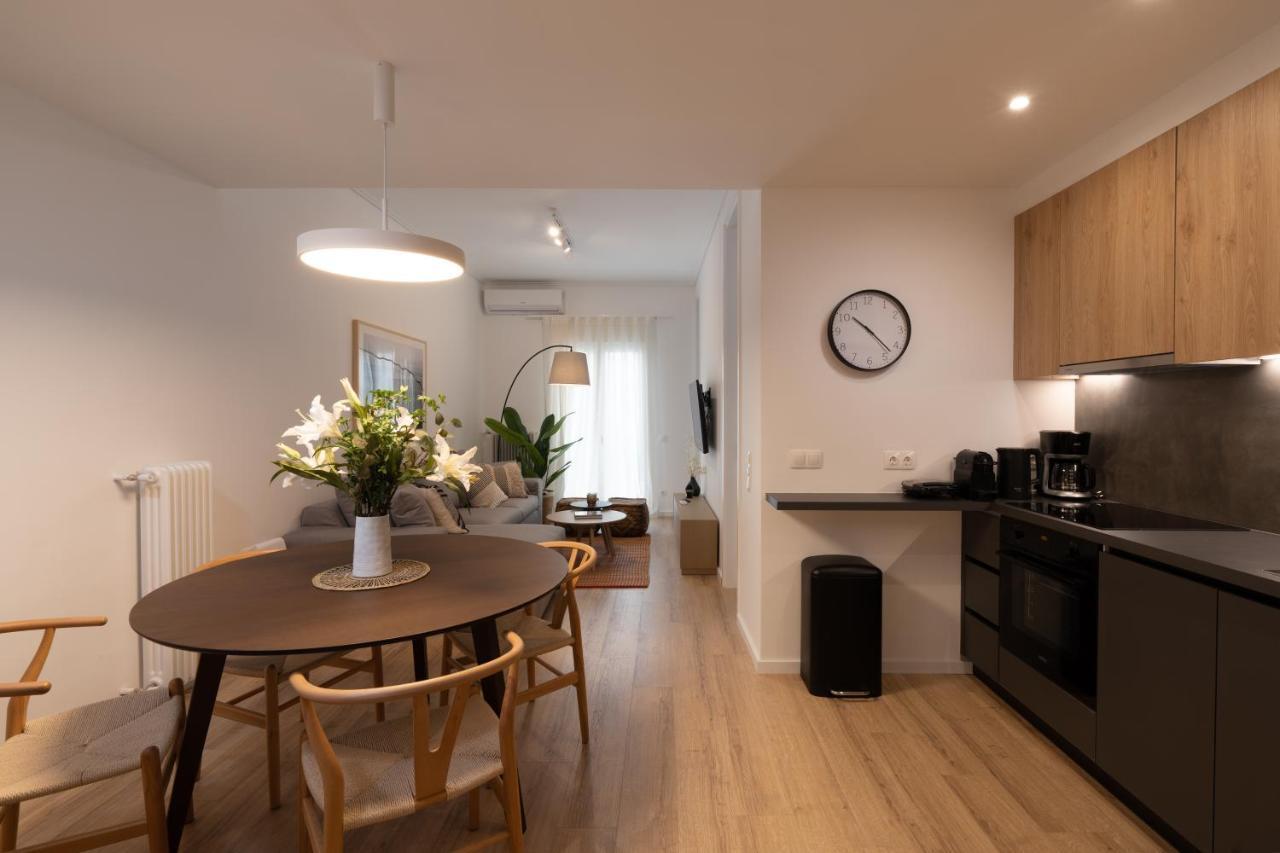 Unique 2 Bedrooms Apartment, Steps To Plaka And City Center Atenas Exterior foto