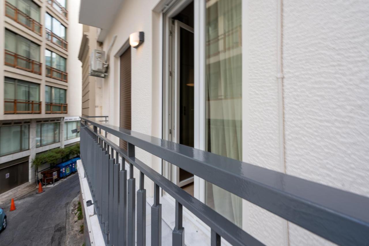 Unique 2 Bedrooms Apartment, Steps To Plaka And City Center Atenas Exterior foto
