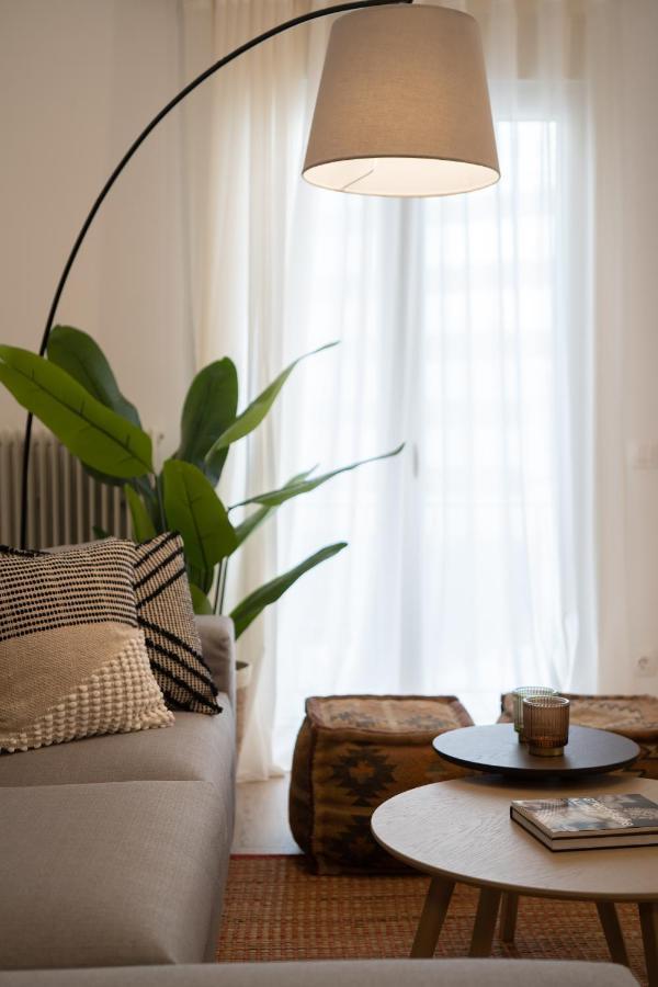 Unique 2 Bedrooms Apartment, Steps To Plaka And City Center Atenas Exterior foto