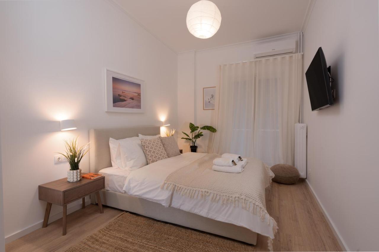 Unique 2 Bedrooms Apartment, Steps To Plaka And City Center Atenas Exterior foto